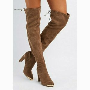 Gold Tipped Over-the-knee boots in Taupe